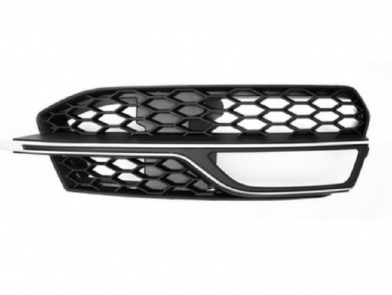 Grille droite pare-chocs avant noire avec moulure argent + trous antibrouillard [S3]