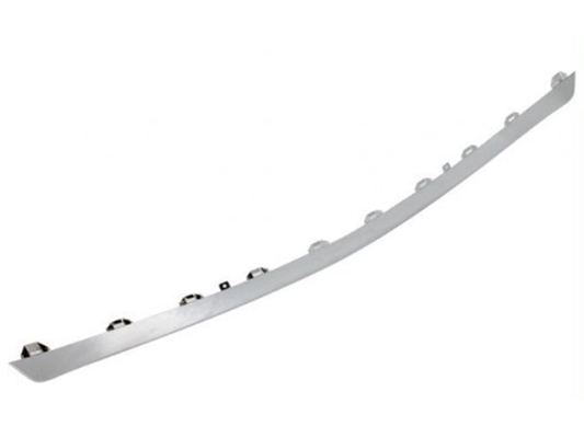 Enjoliveur inférieure chromée pare-chocs avant (Elegance)