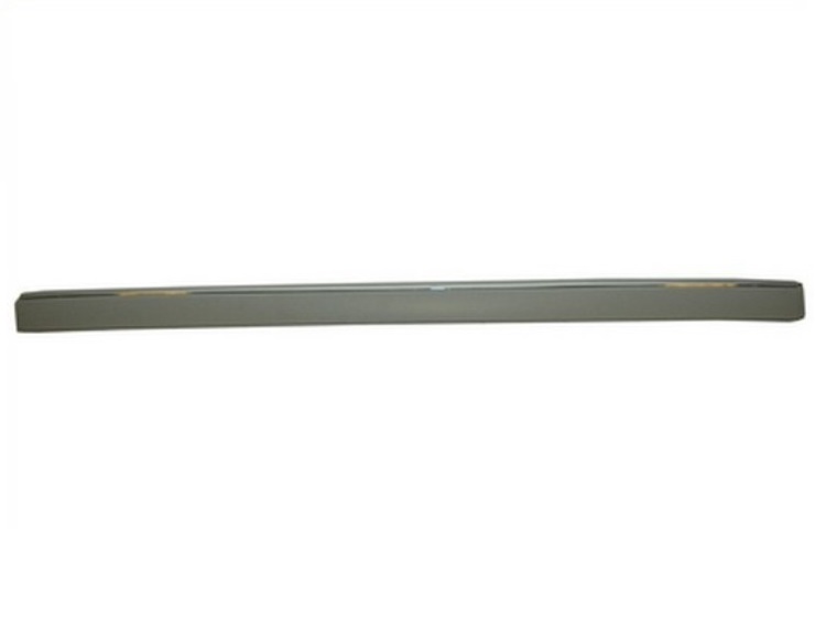 Moulure centrale du pare-chocs arrière