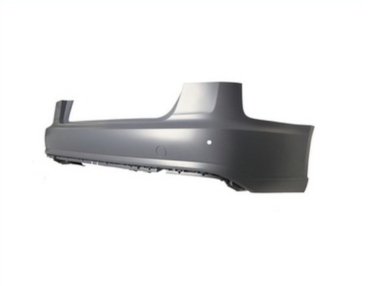 Pare-chocs arrière apprêté, trous capteurs (4 portes)